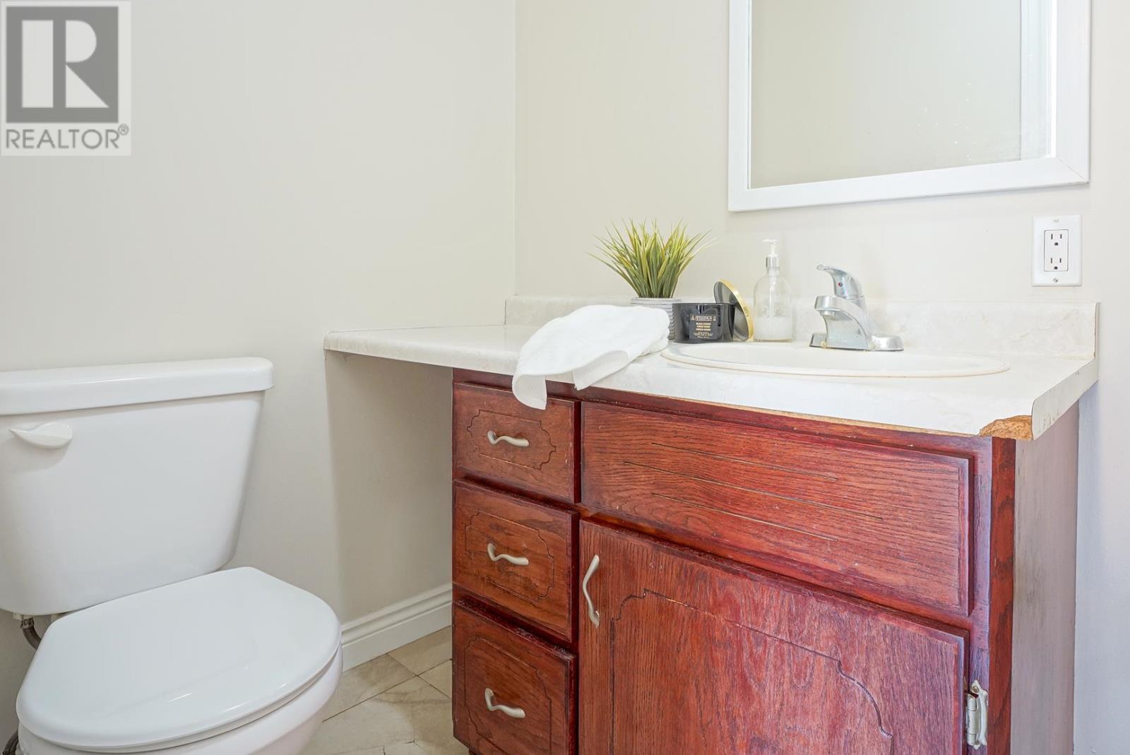 14 St. Catherines Avenue Property Photo 13