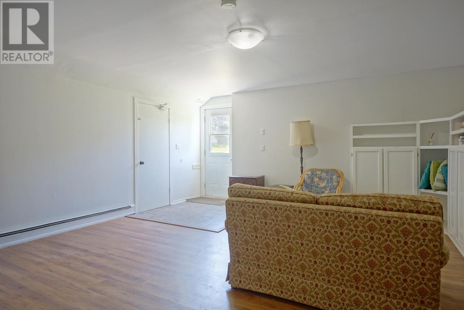 14 St. Catherines Avenue Property Photo 29