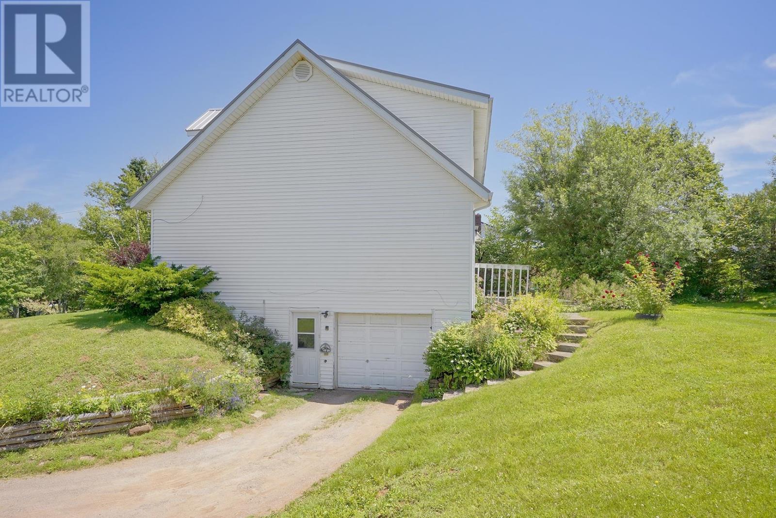 14 St. Catherines Avenue Property Photo 30