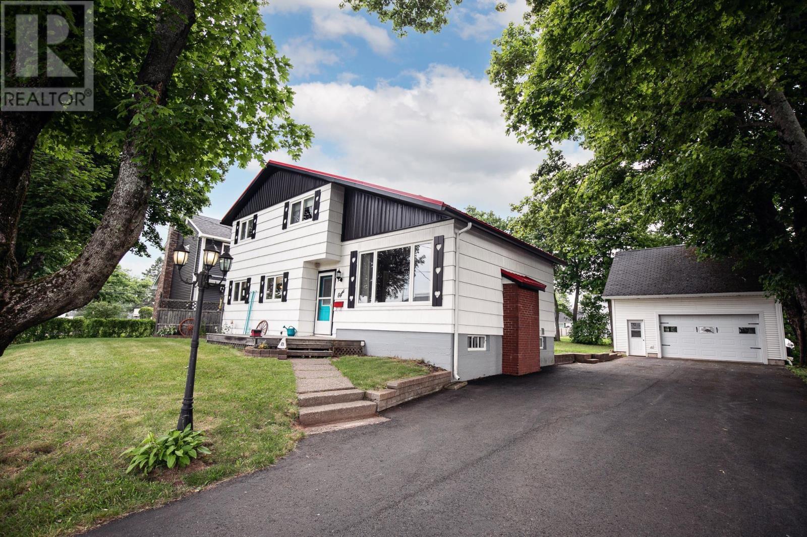 8 Allison Avenue