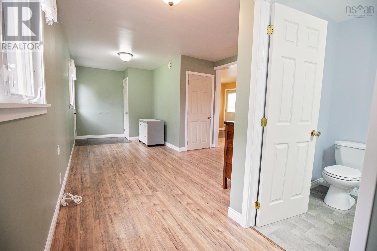 8 Allison Avenue Property Photo 31