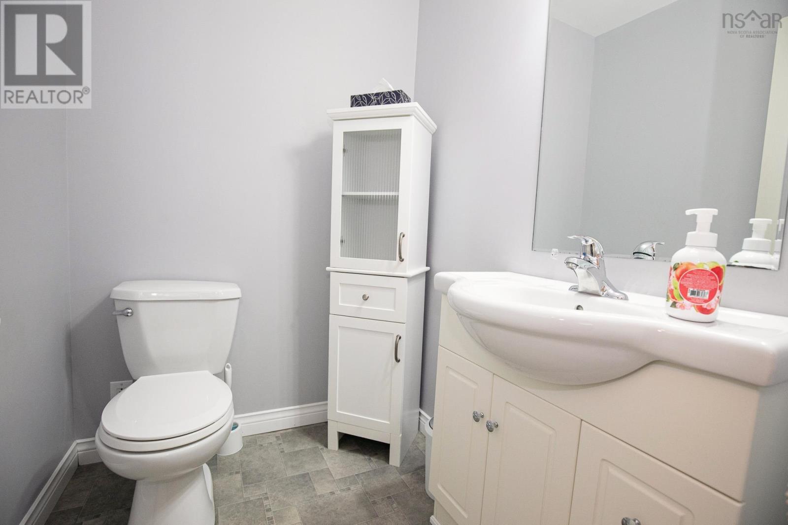 8 Allison Avenue Property Photo 32