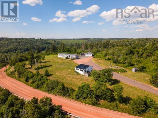 1031 West Bay Road Property Photo 3