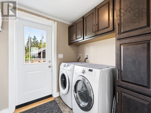 1031 West Bay Road Property Photo 5