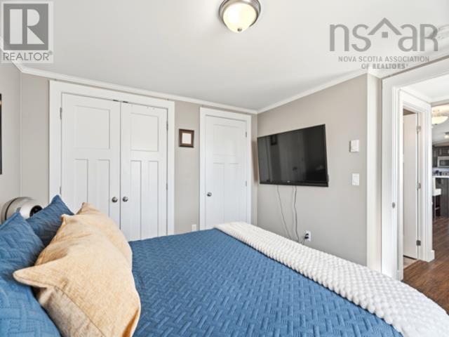 1031 West Bay Road Property Photo 27