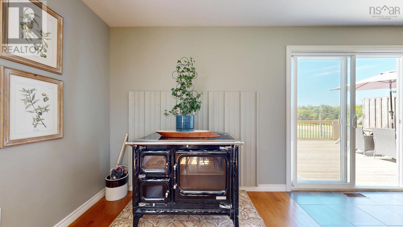 718 Small Gains Road Property Photo 16
