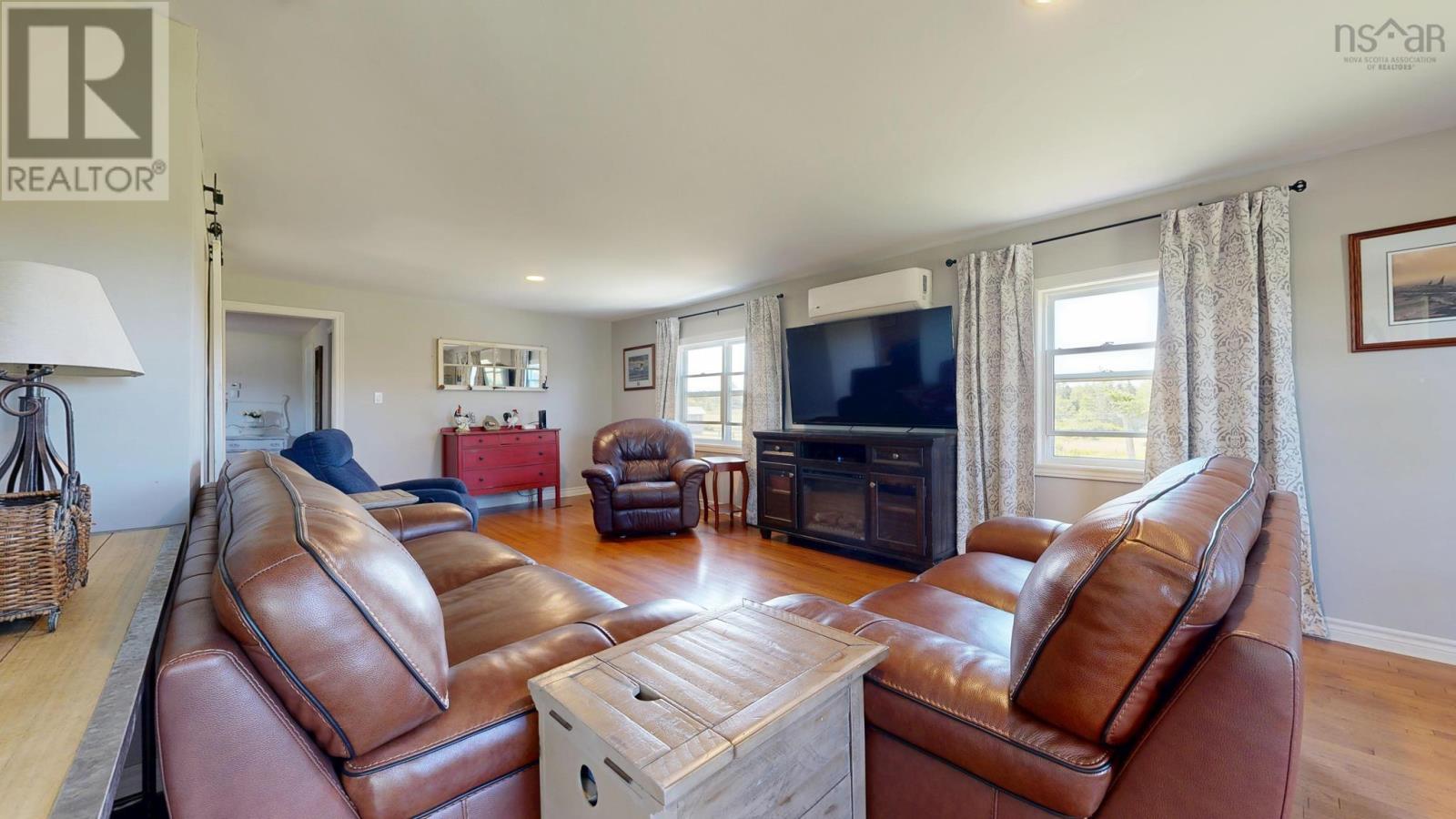 718 Small Gains Road Property Photo 17