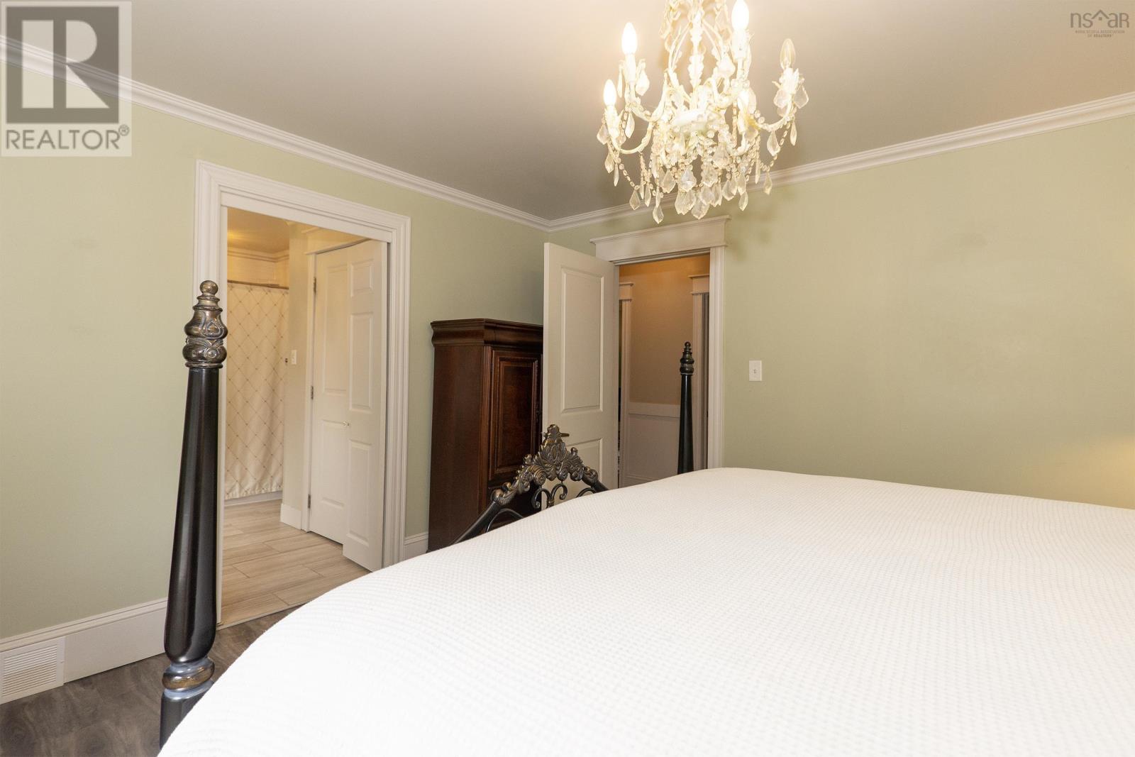 20 Regent Street Property Photo 30