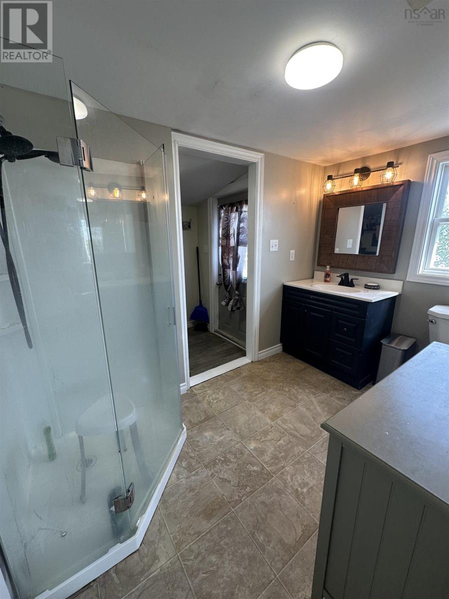 1789 Comeaus Hill Road Property Photo 11