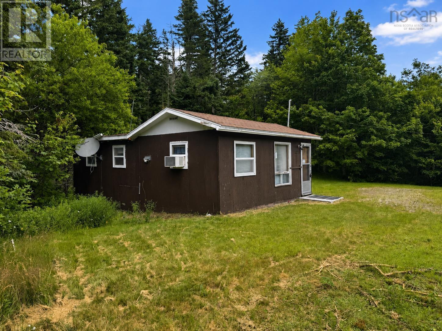 19303 19 Highway Property Photo 1