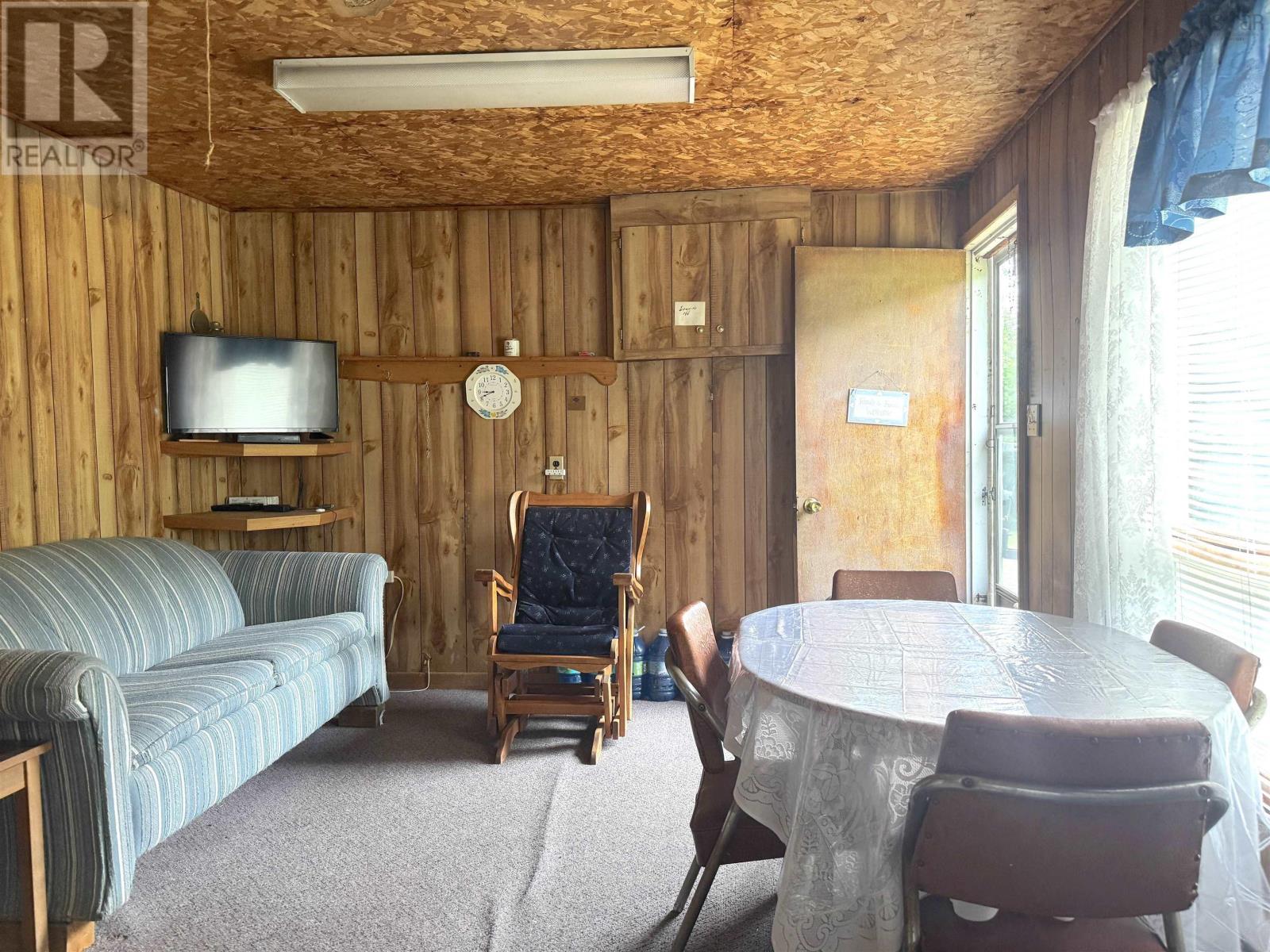19303 19 Highway Property Photo 3