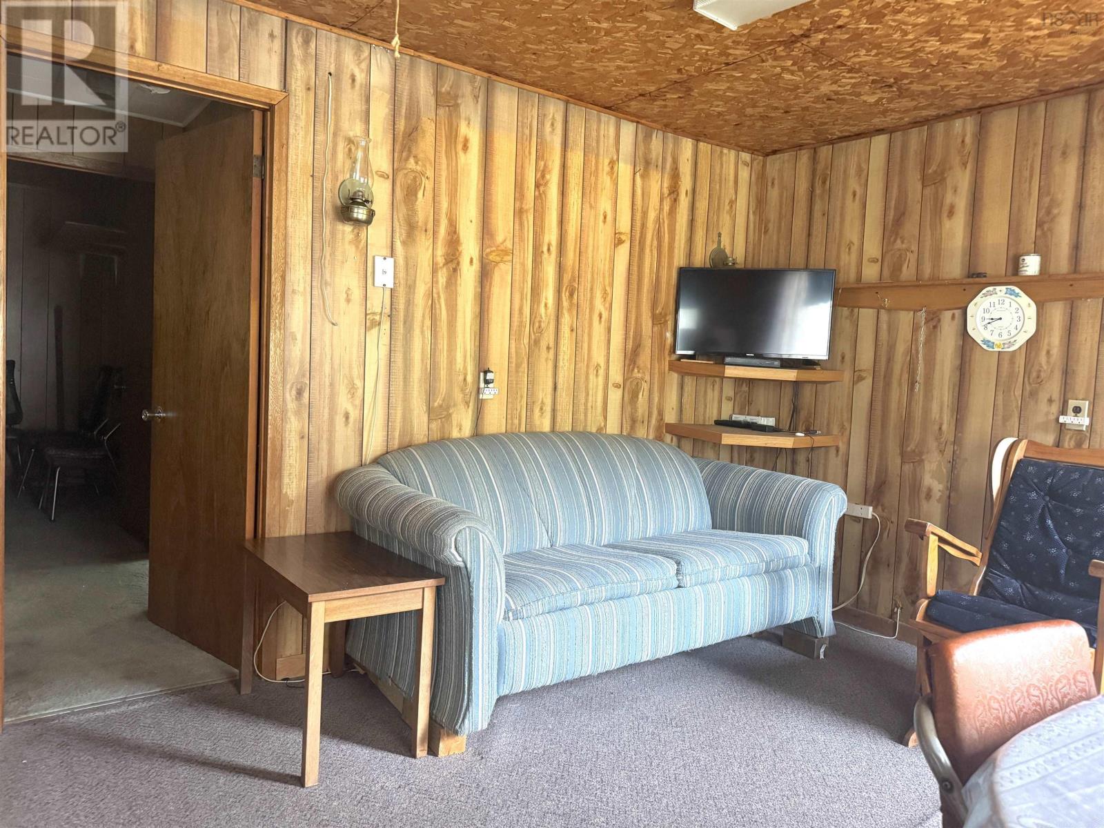 19303 19 Highway Property Photo 4