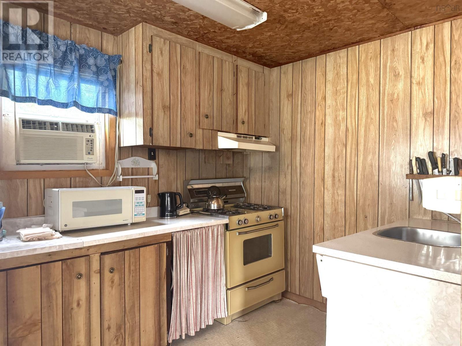 19303 19 Highway Property Photo 11