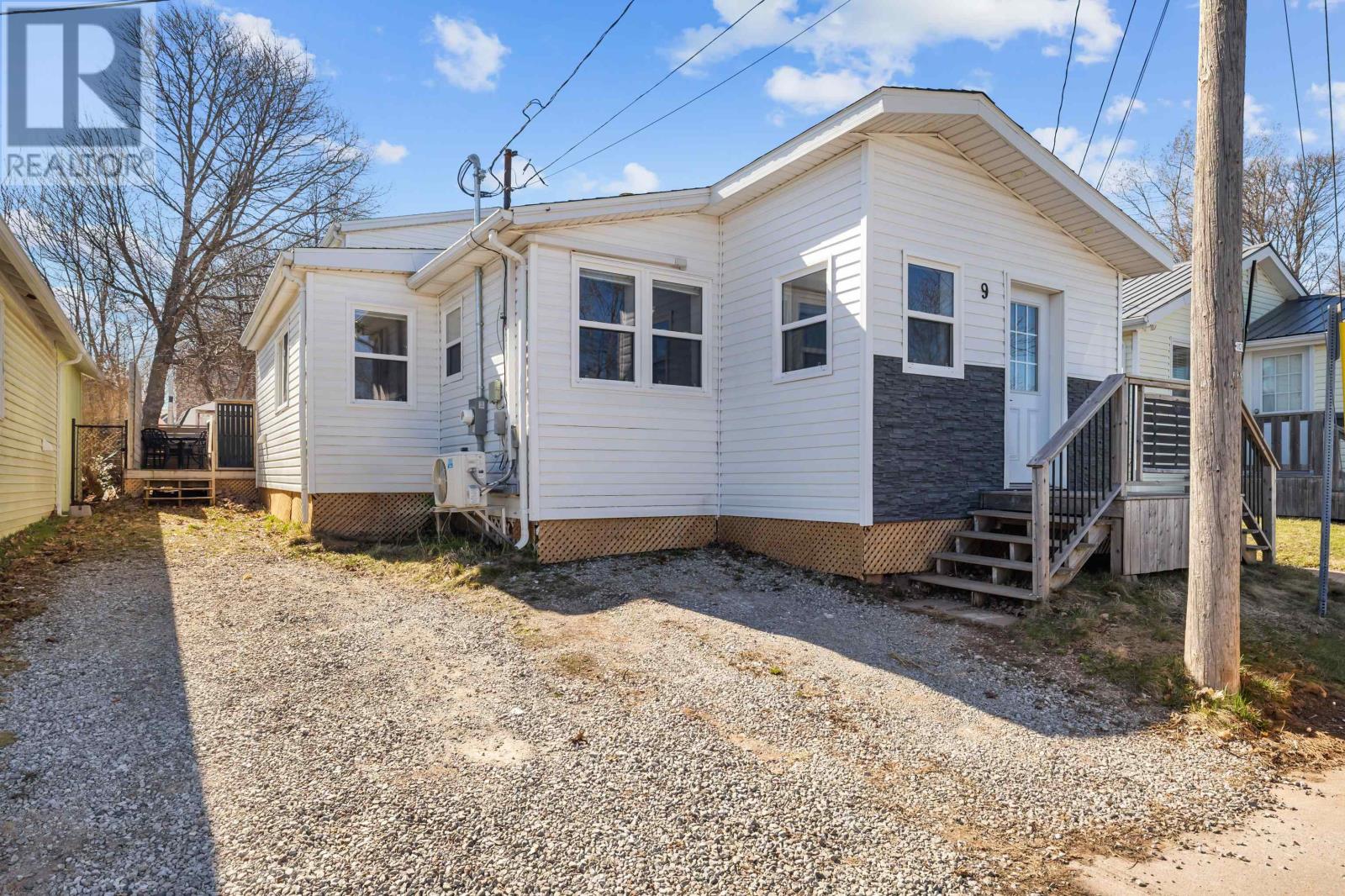 9 Desbrisay Crescent Property Photo 1