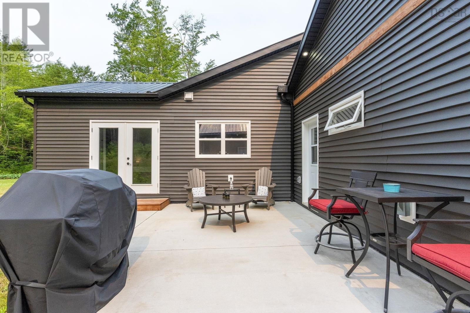 6718 1 Highway Property Photo 3