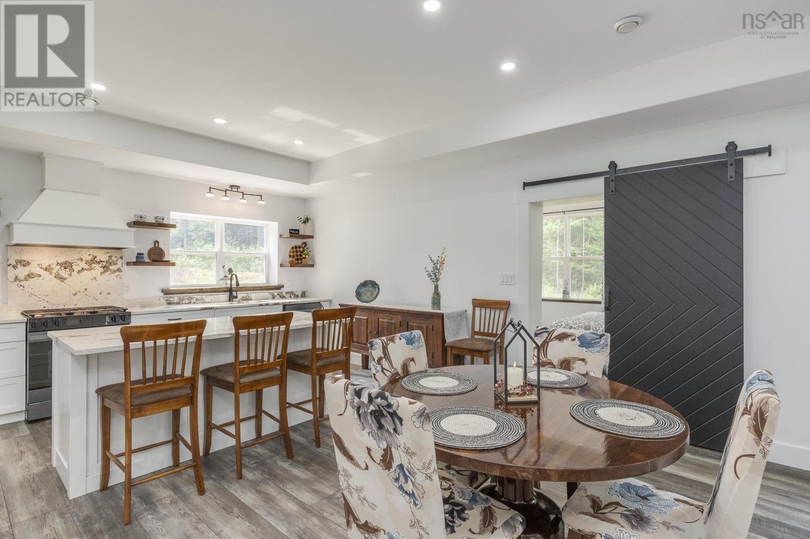 6718 1 Highway Property Photo 10
