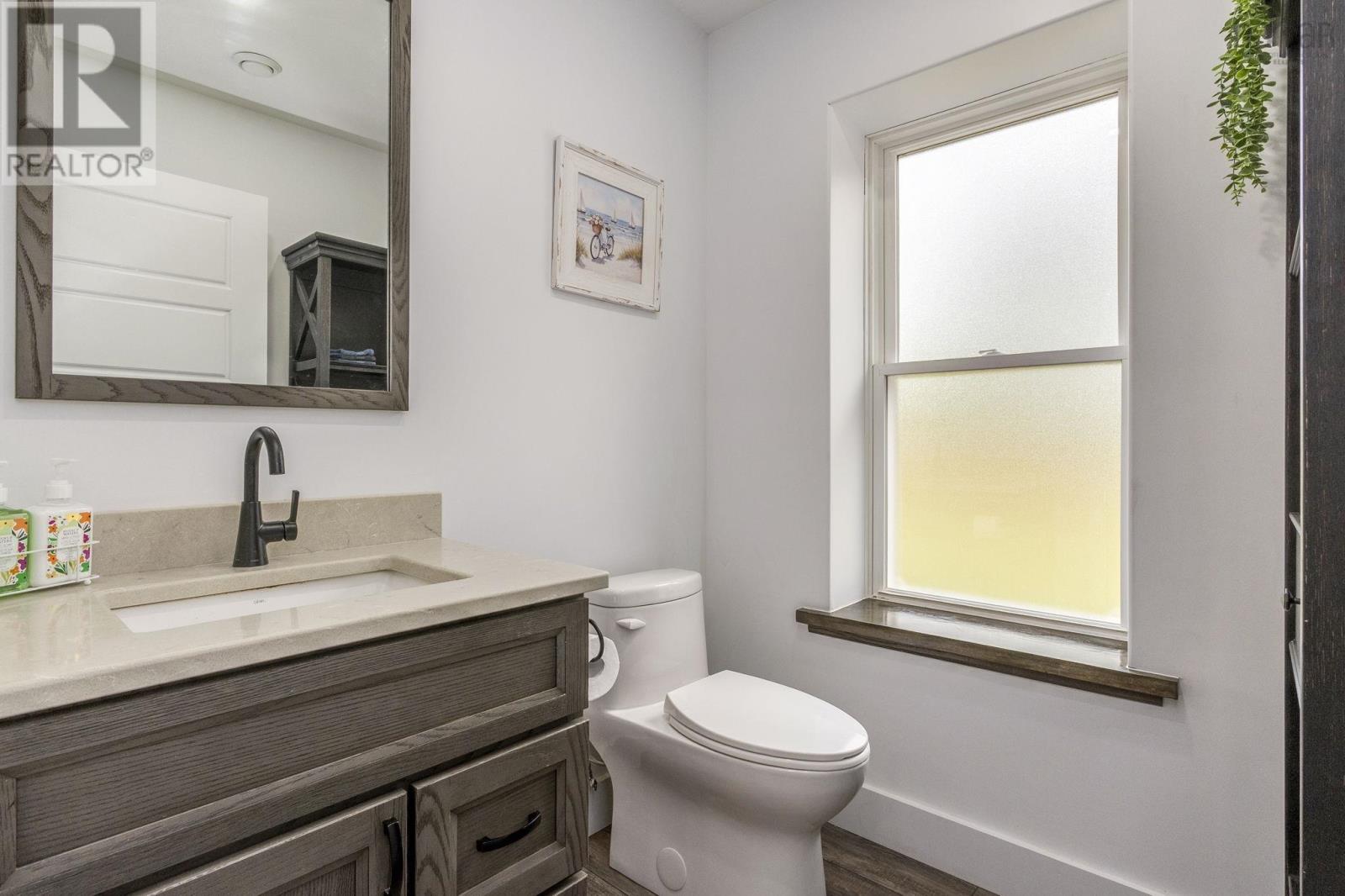 6718 1 Highway Property Photo 35
