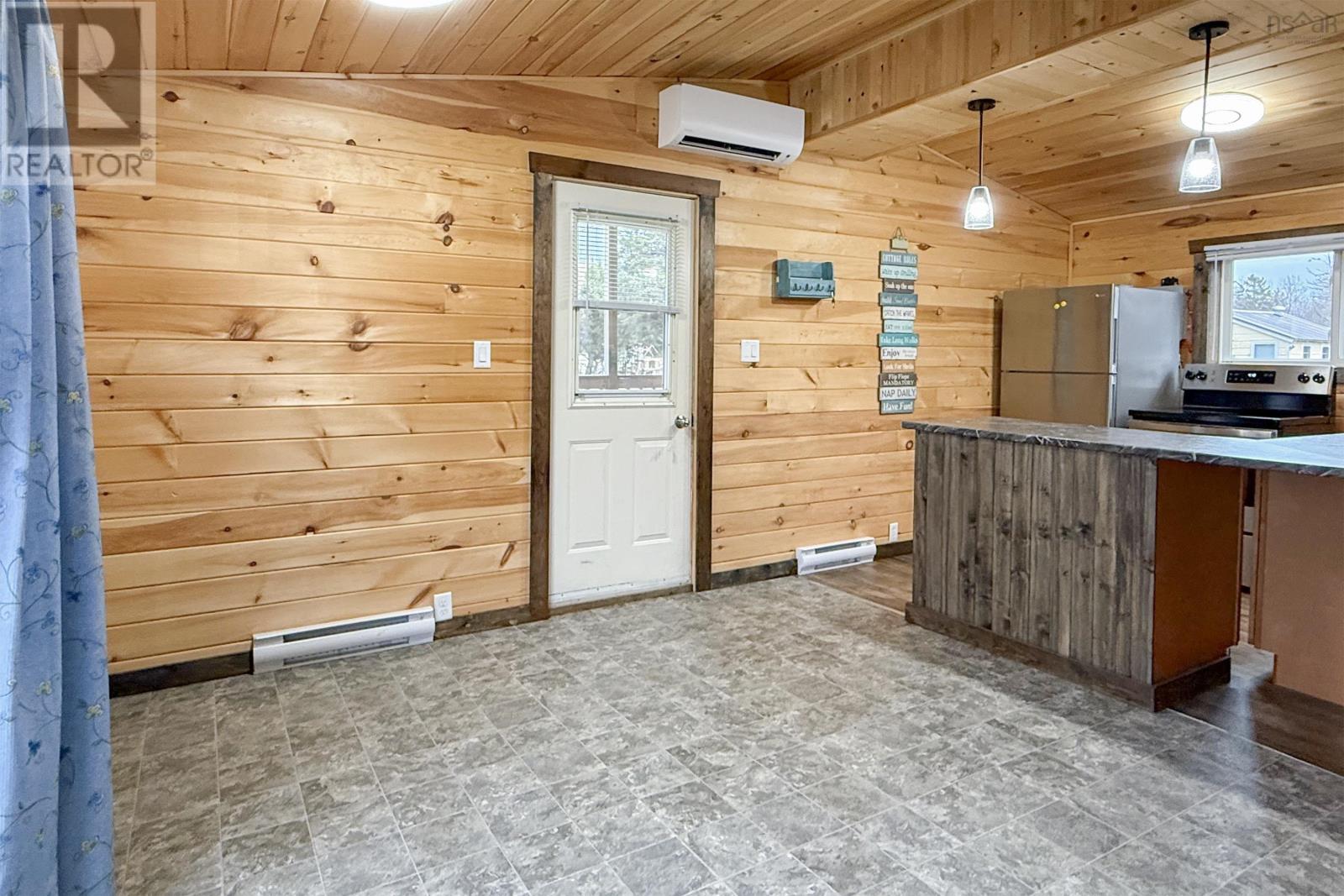 208 Jackson Point Road Property Photo 13