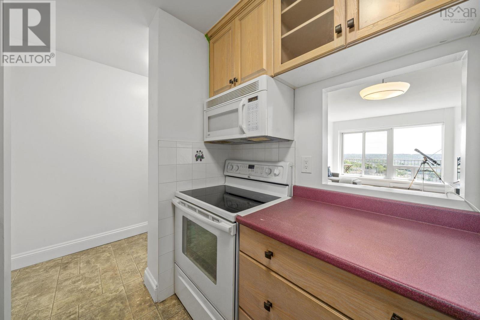 Ph6 5572 North Ridge Road Property Photo 10