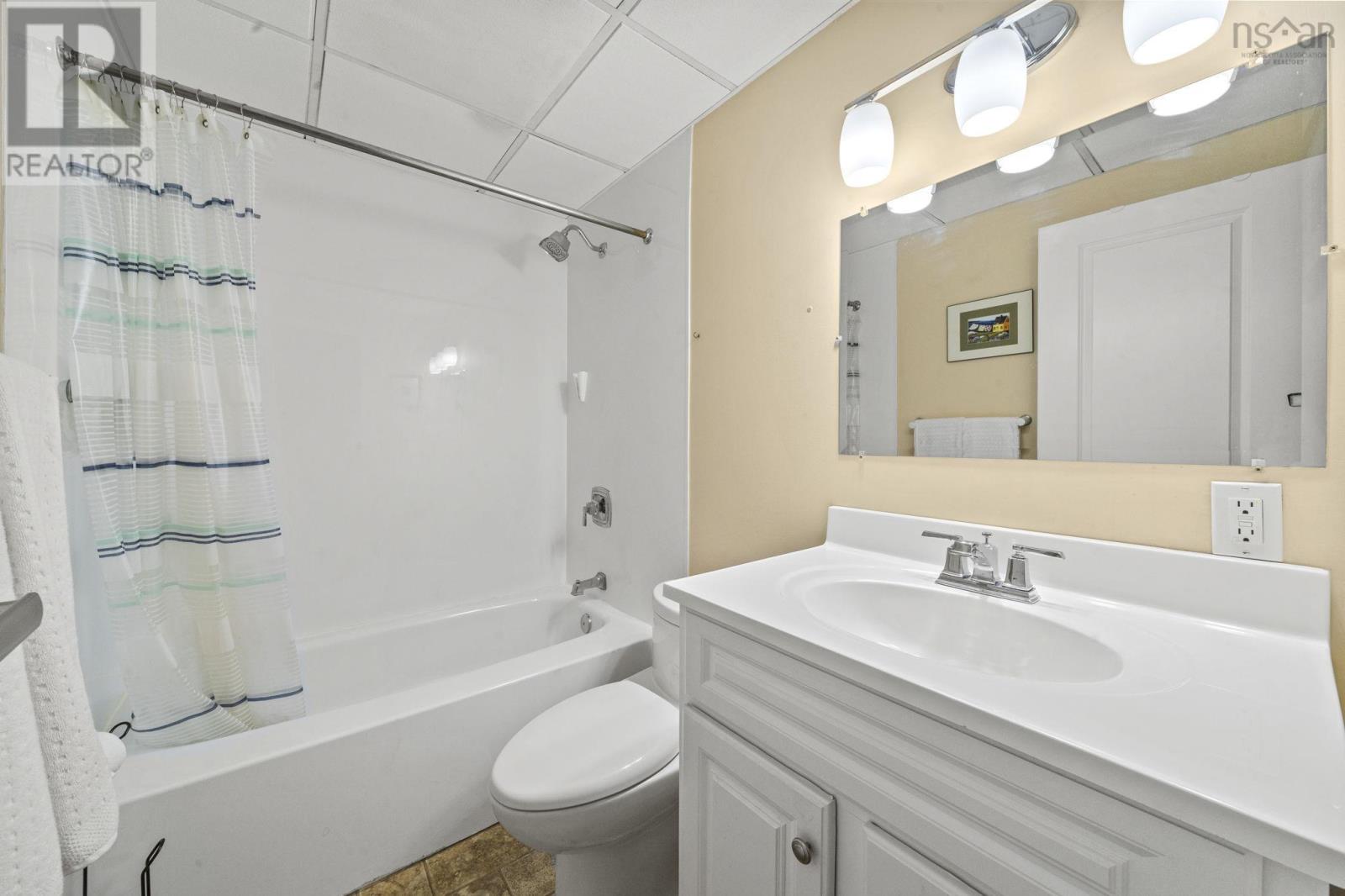 Ph6 5572 North Ridge Road Property Photo 29