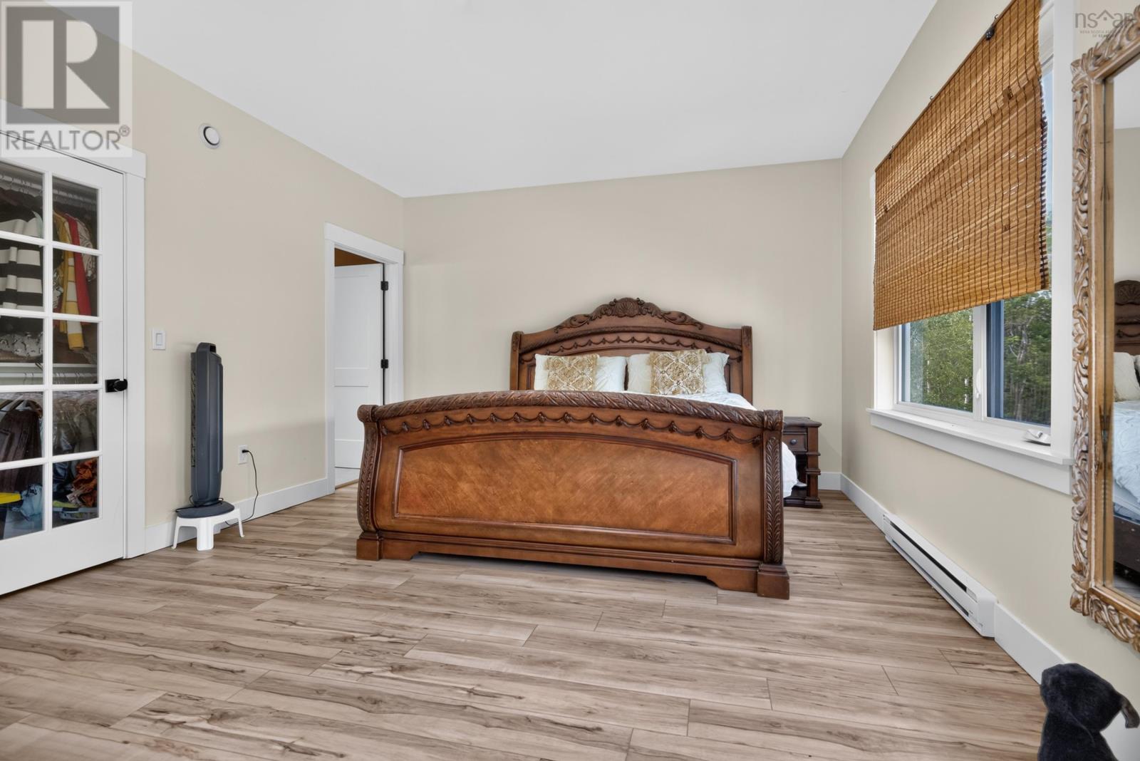 819 Bissett Road Property Photo 14