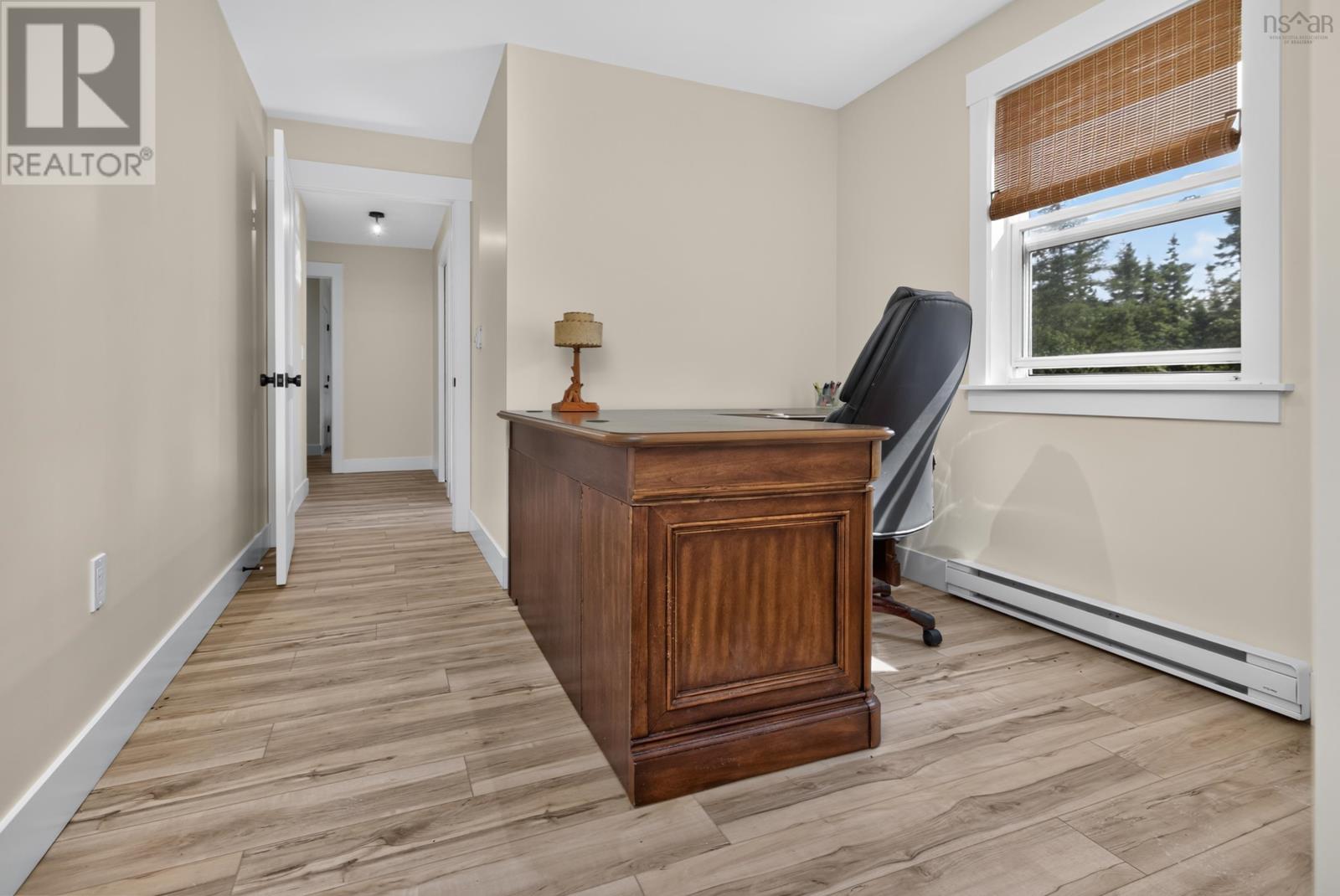 819 Bissett Road Property Photo 32