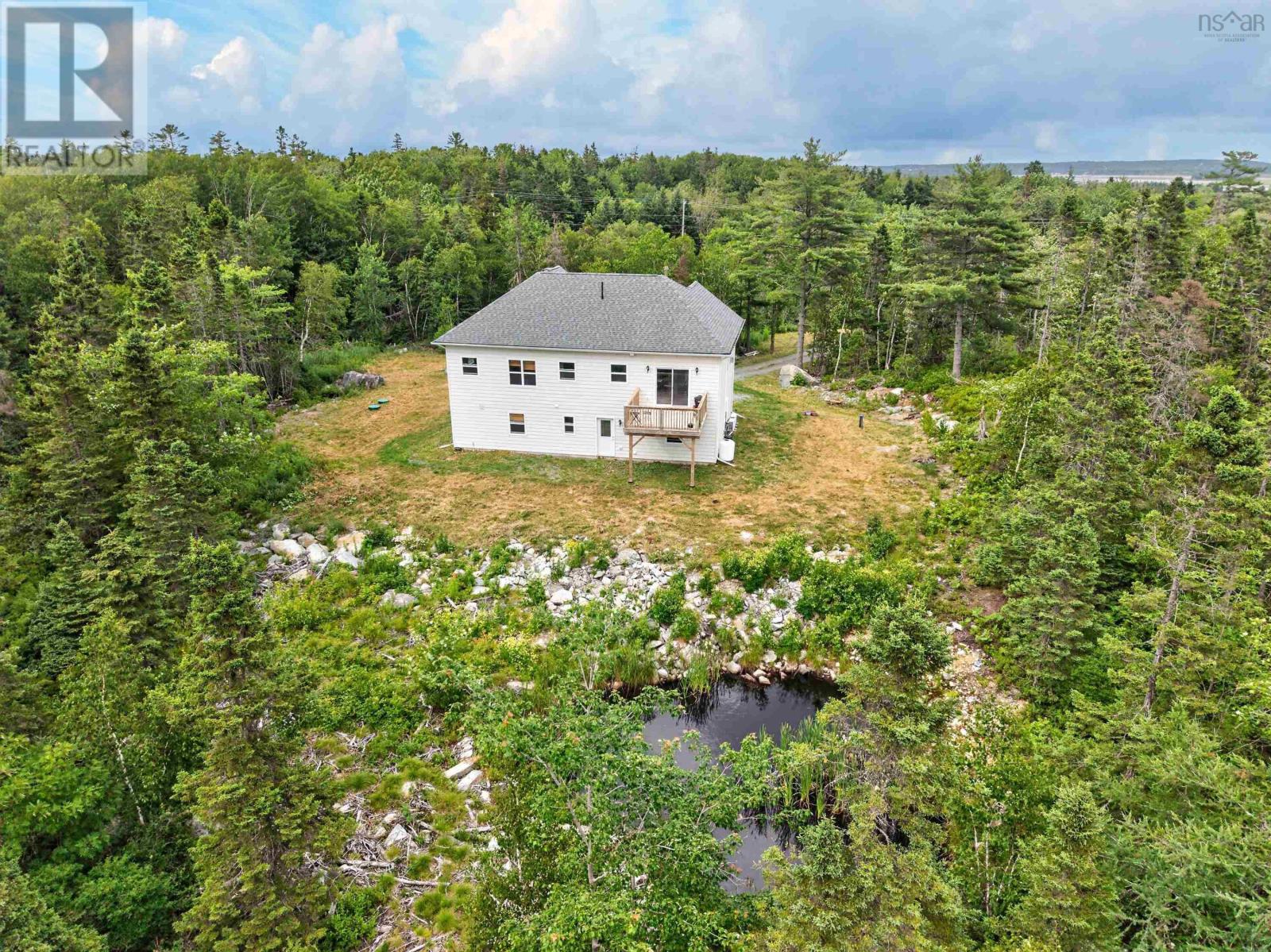 819 Bissett Road Property Photo 45