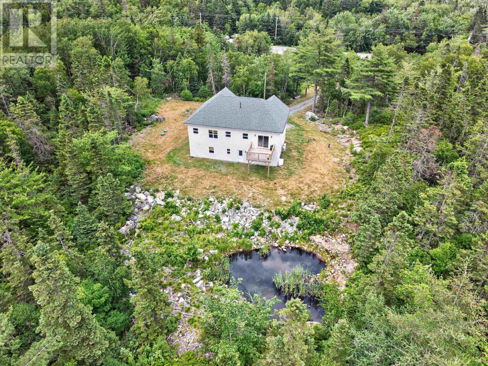 819 Bissett Road Property Photo 46