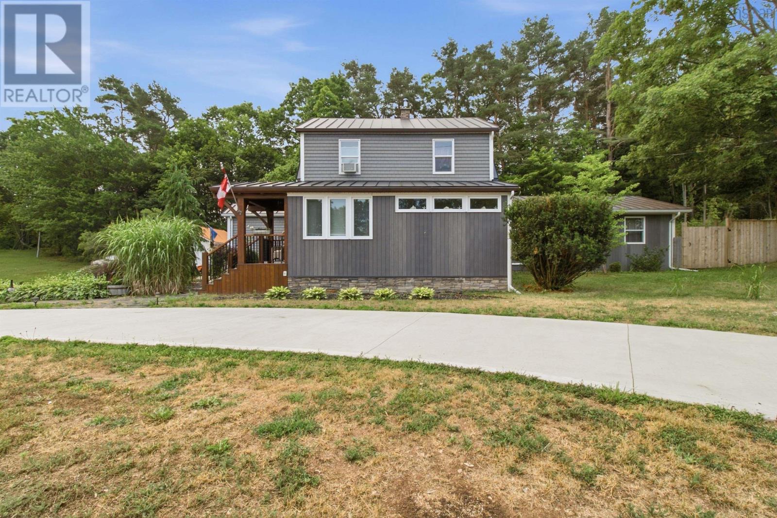 1207 Belcher Street Property Photo 18