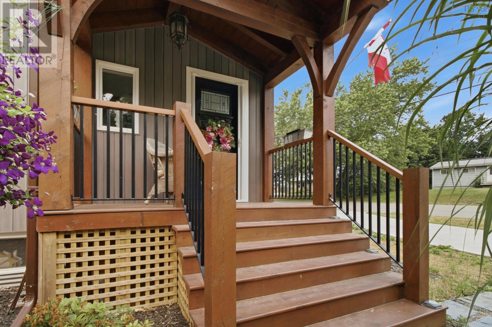 1207 Belcher Street Property Photo 19