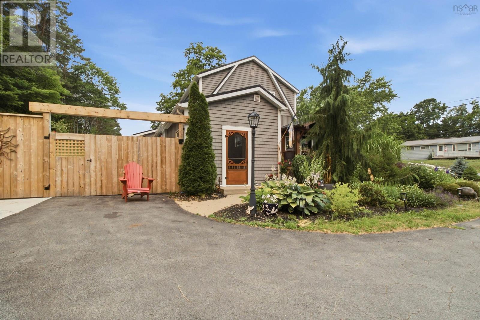 1207 Belcher Street Property Photo 21