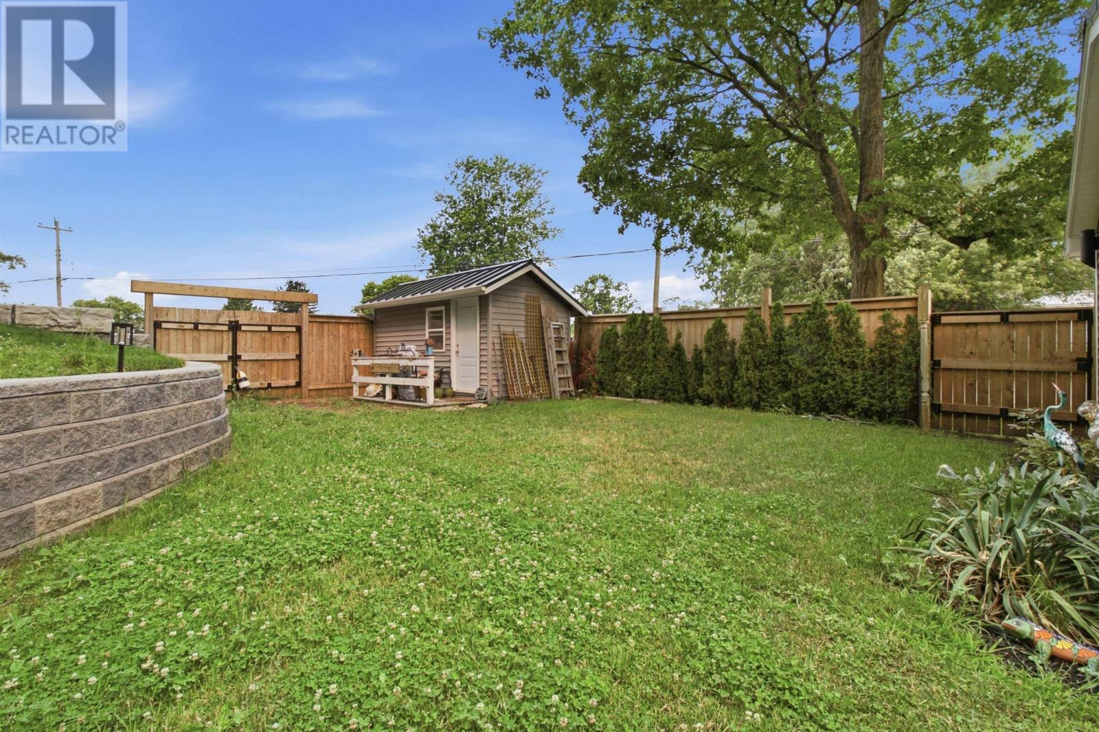 1207 Belcher Street Property Photo 26