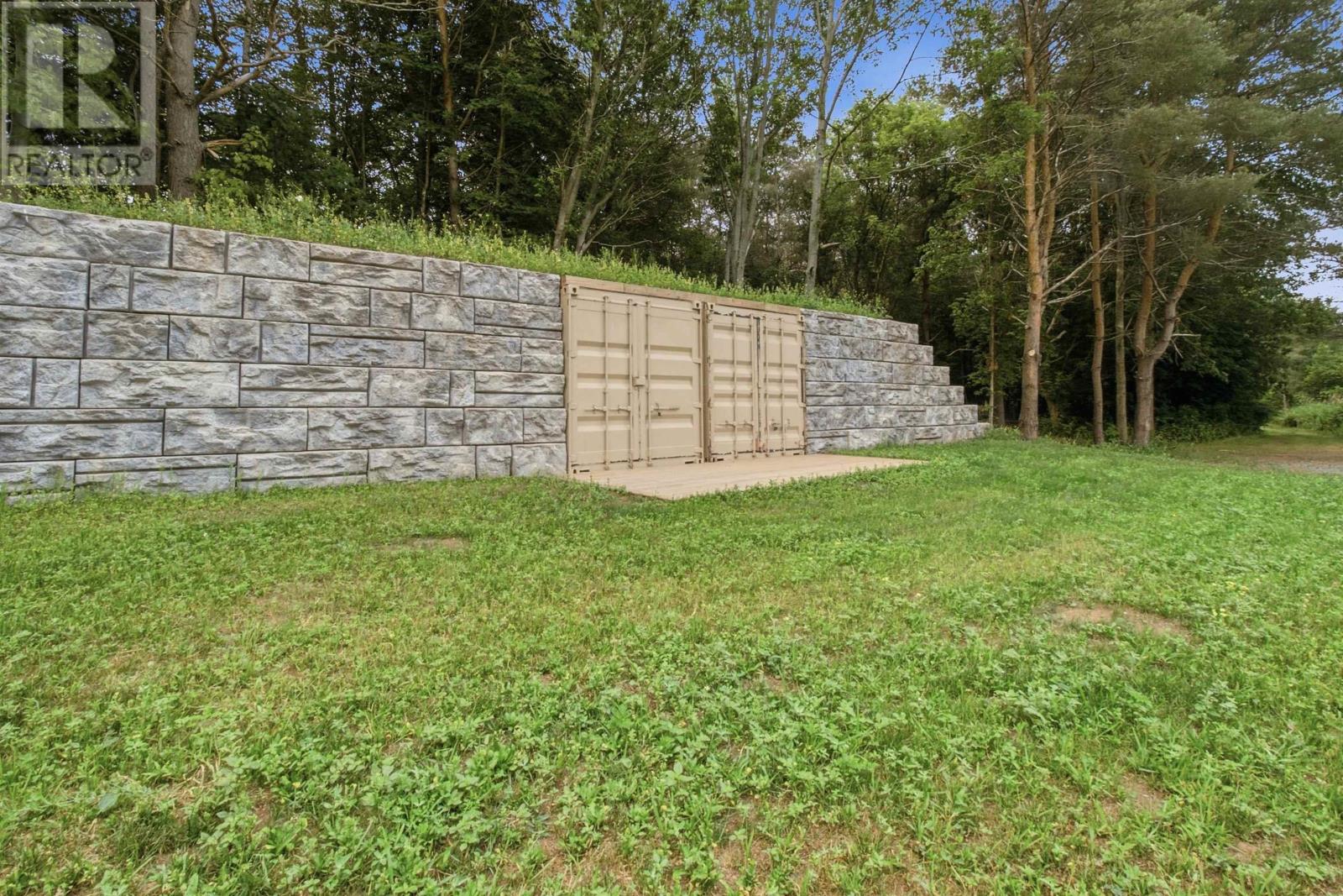 1207 Belcher Street Property Photo 28