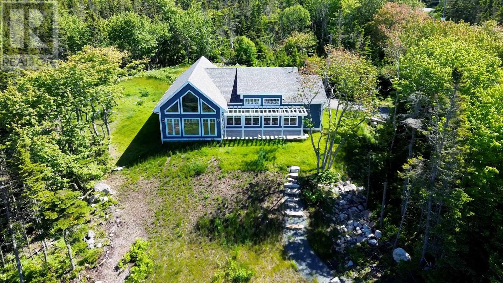 667 Shad Point Parkway Property Photo 1