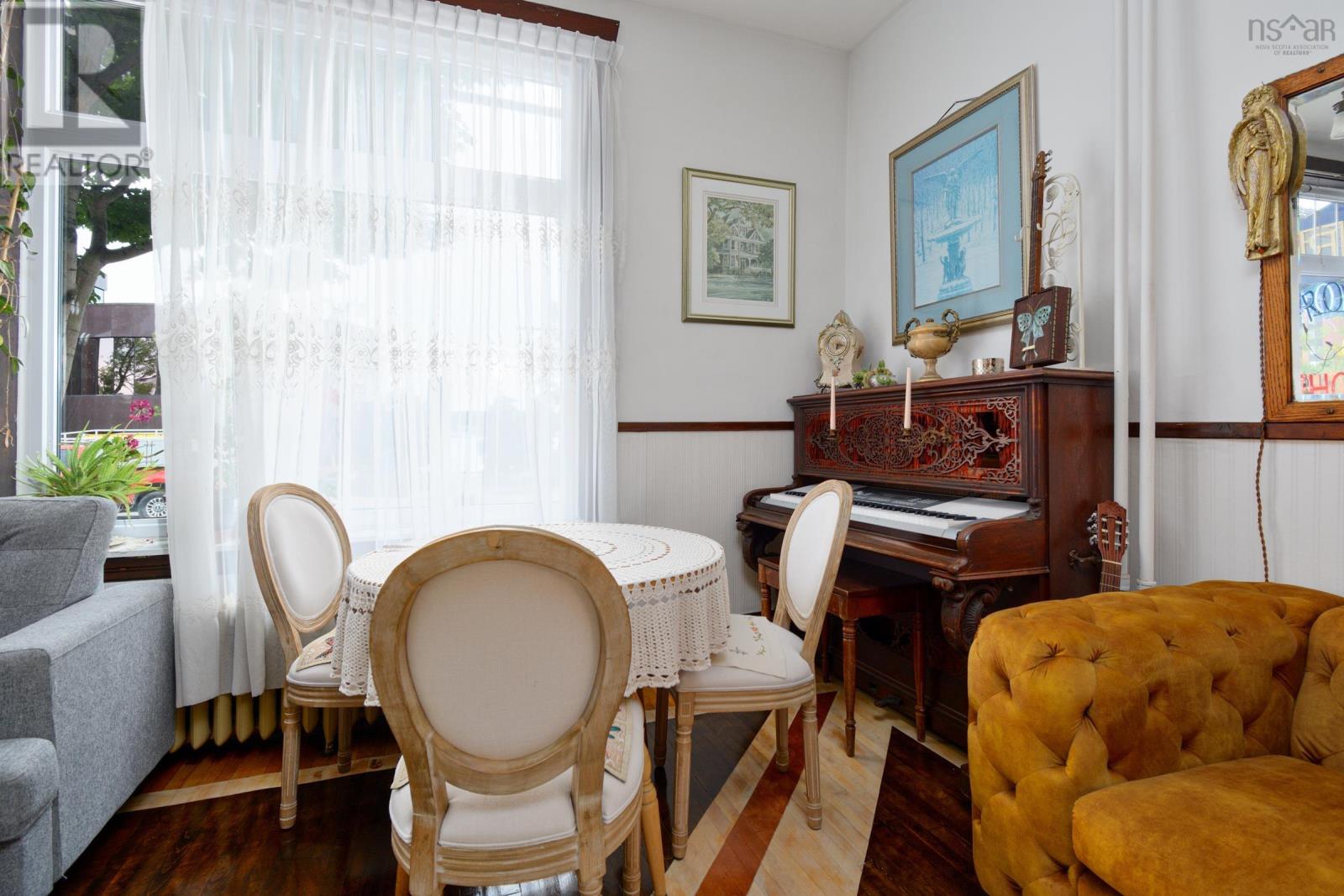 345 Esplanade Street Property Photo 7