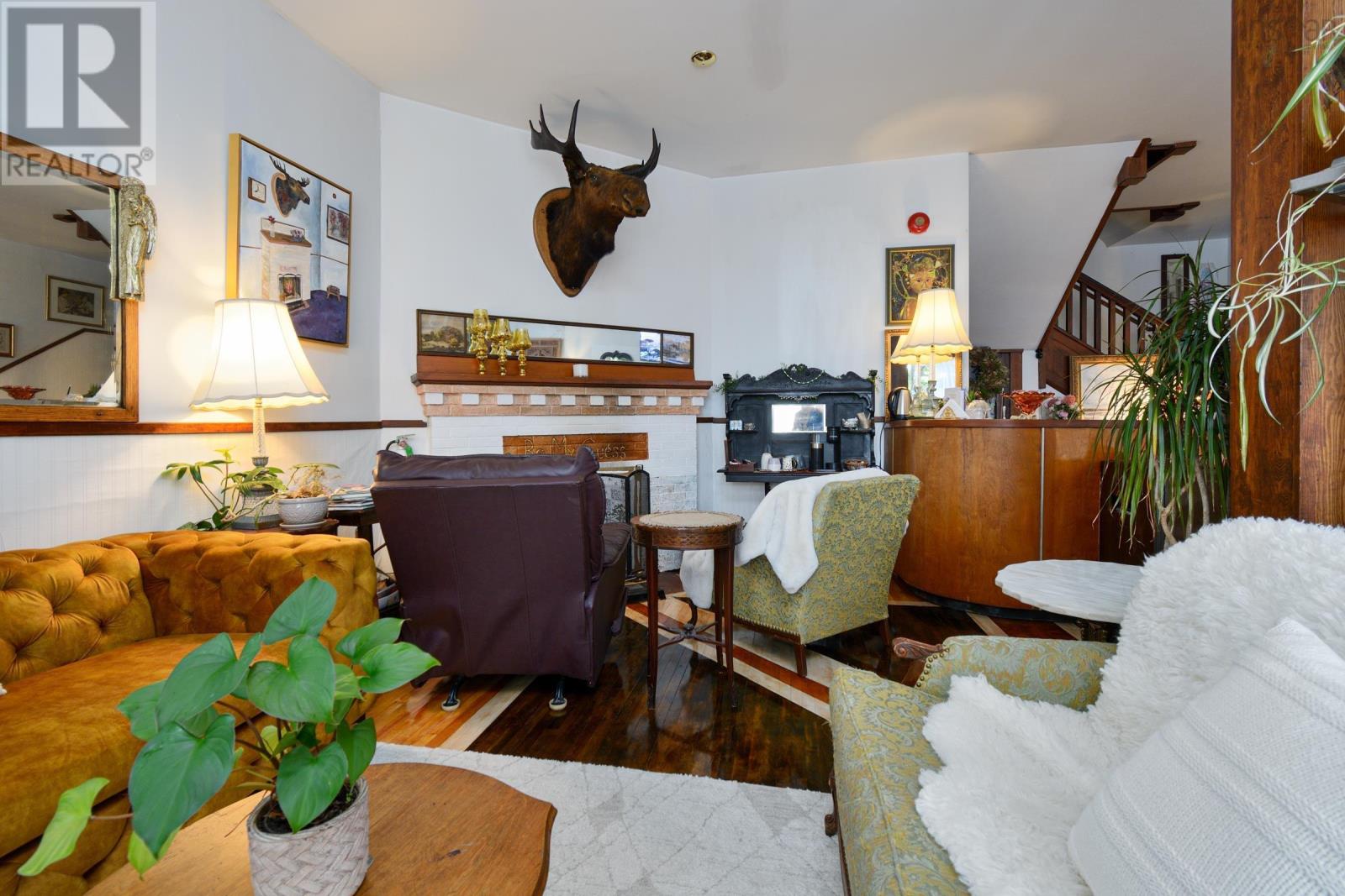 345 Esplanade Street Property Photo 8