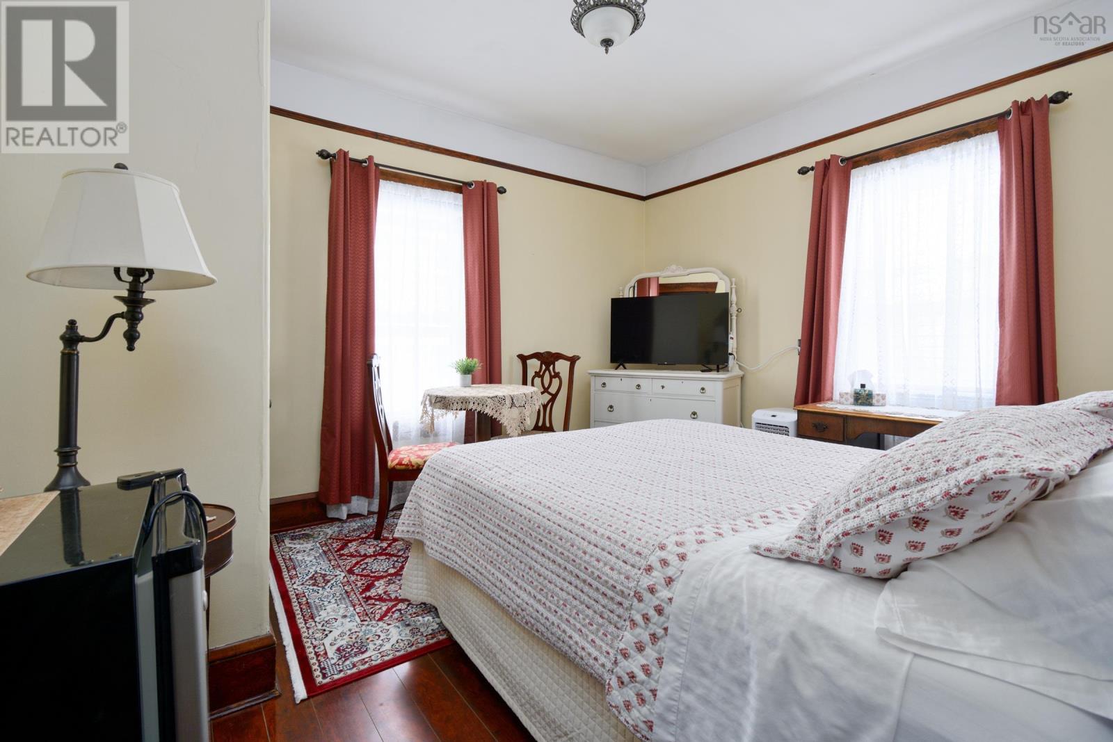 345 Esplanade Street Property Photo 25
