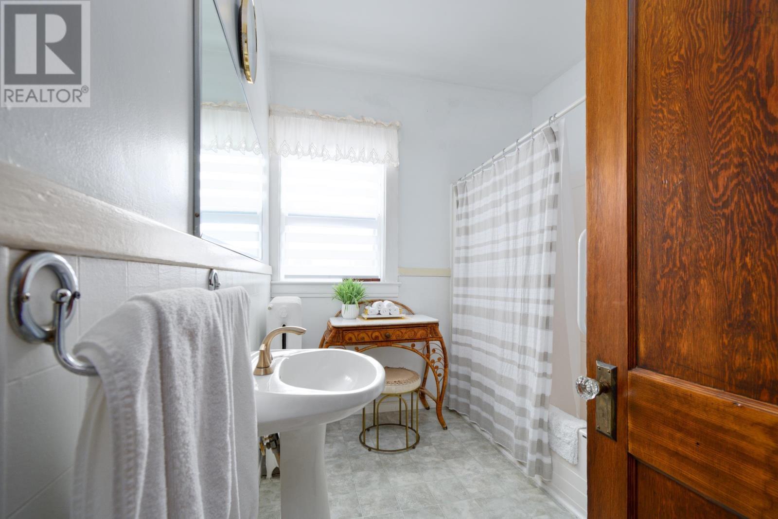 345 Esplanade Street Property Photo 27