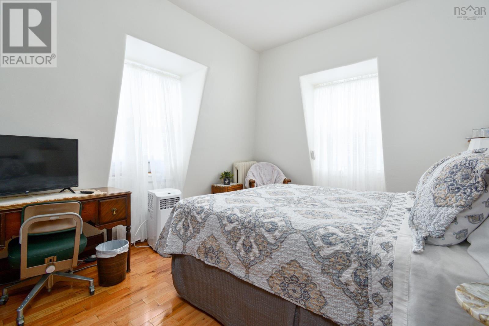345 Esplanade Street Property Photo 43
