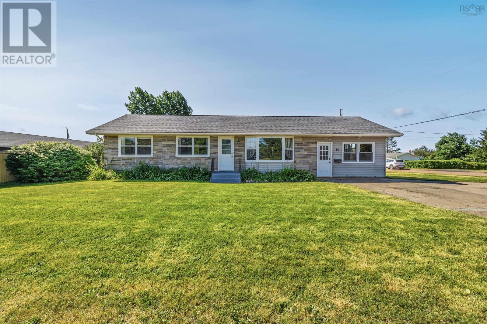 94 Brookside Road Property Photo 1