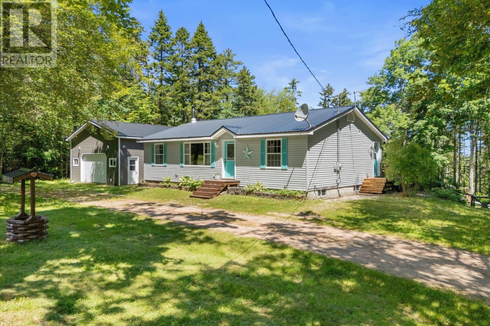 5720 Highway 325
