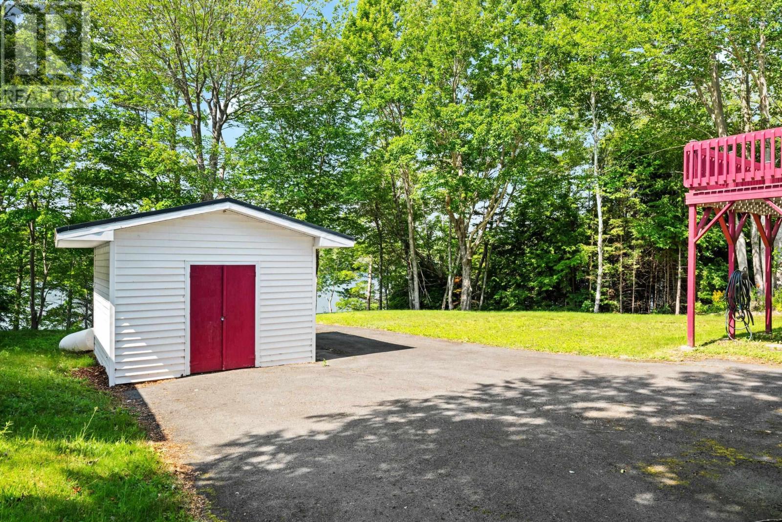 114 Joyce Court Property Photo 40