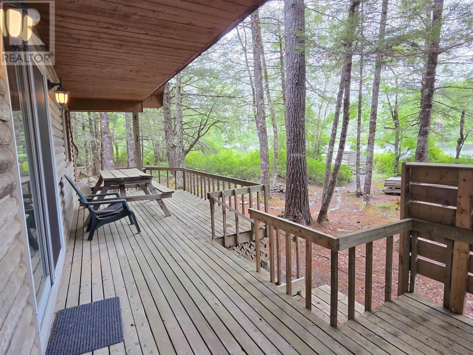 90 Pipe Cove Drive Property Photo 3