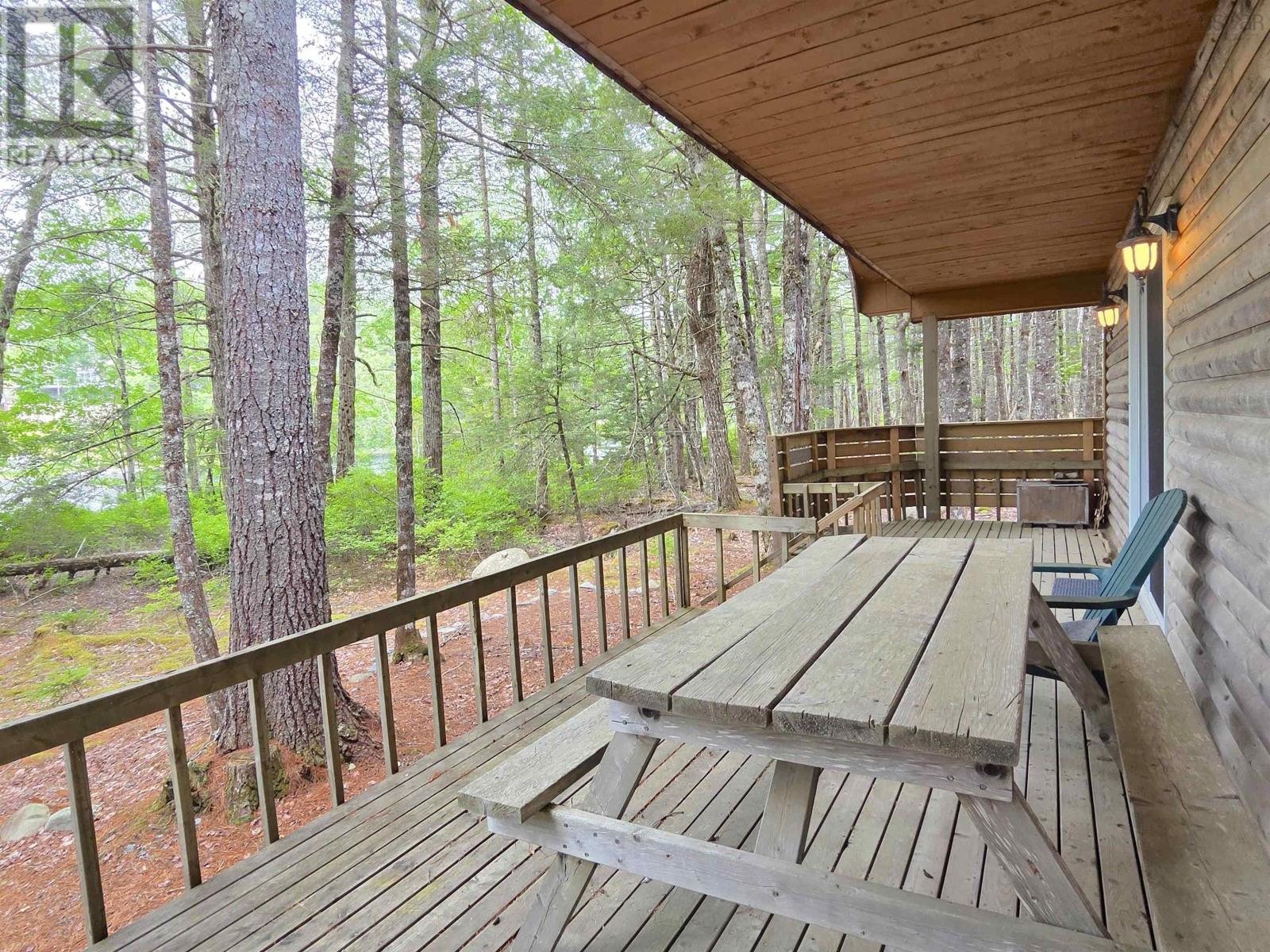90 Pipe Cove Drive Property Photo 4