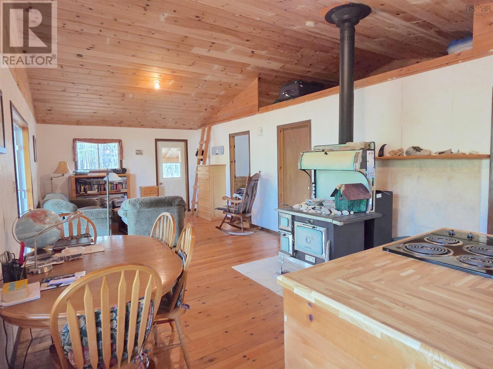 90 Pipe Cove Drive Property Photo 5