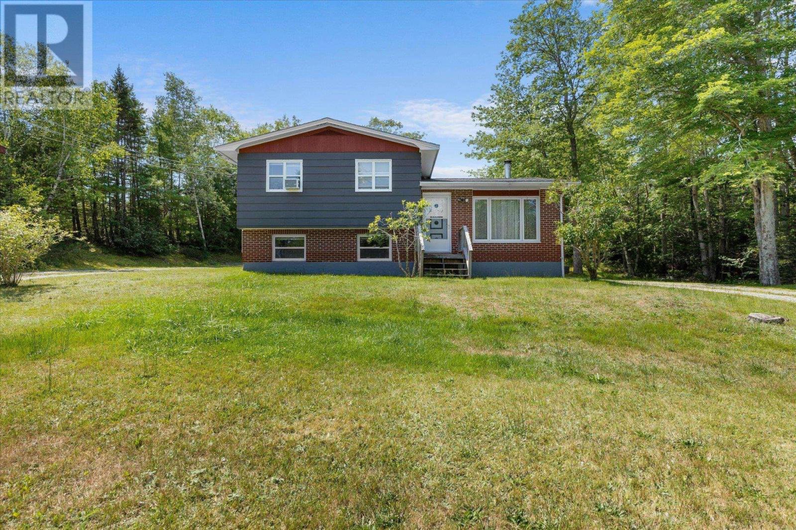 637 Woodlawn Drive