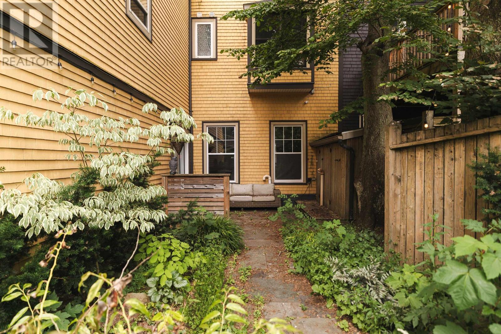 1278 Queen Street Property Photo 47