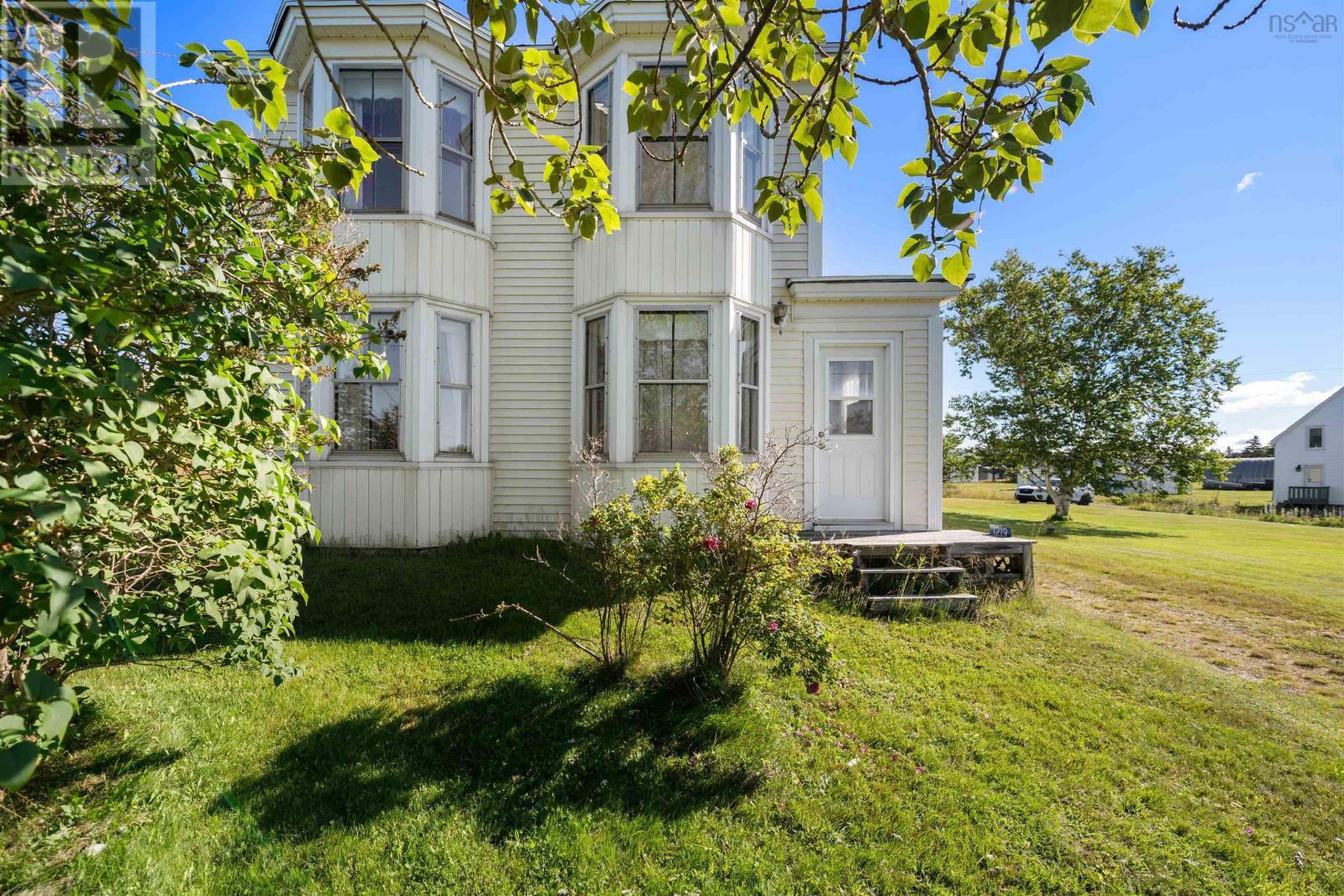 1219 West Advocate Road Property Photo 8