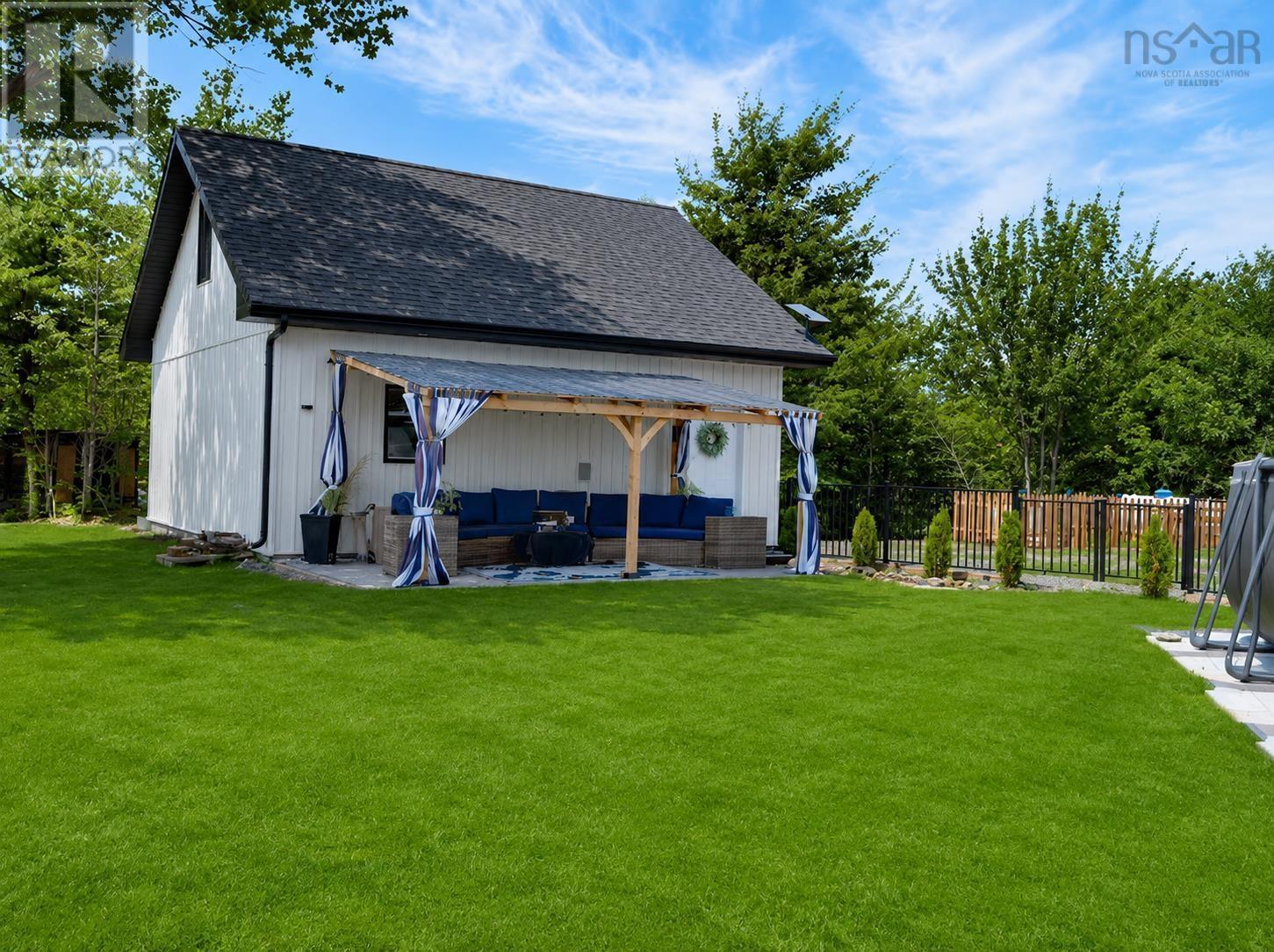 188 Sheiling Drive Property Photo 8