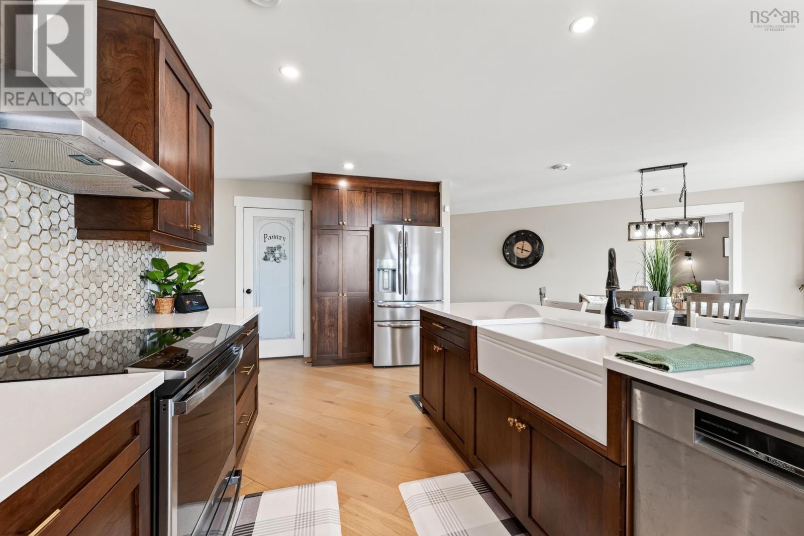 188 Sheiling Drive Property Photo 12